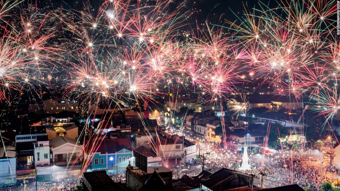 Як зустріли Новий рік у різних куточках світу: видовищні фото