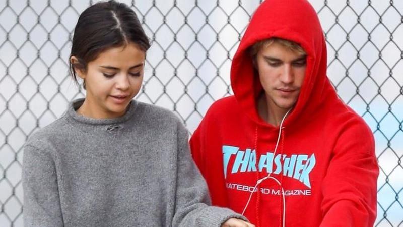 Селена Гомес и Джастин Бибер отпраздновали Новый год в Мексике: фото Селена Гомес и Джастин Бибер отпраздновали Новый год в Мексике: фото