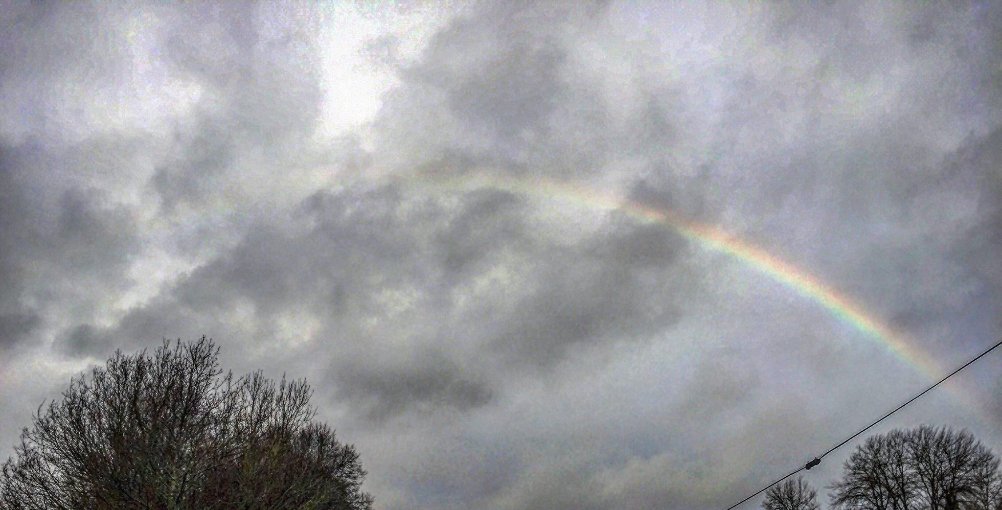 В небе над Украиной заметили редкое природное явление: фото В небе над Украиной заметили редкое природное явление: фото