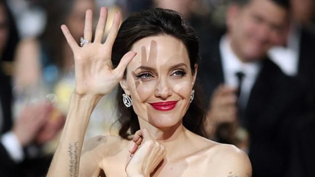 Анджелина Джоли безумно похудела: фото