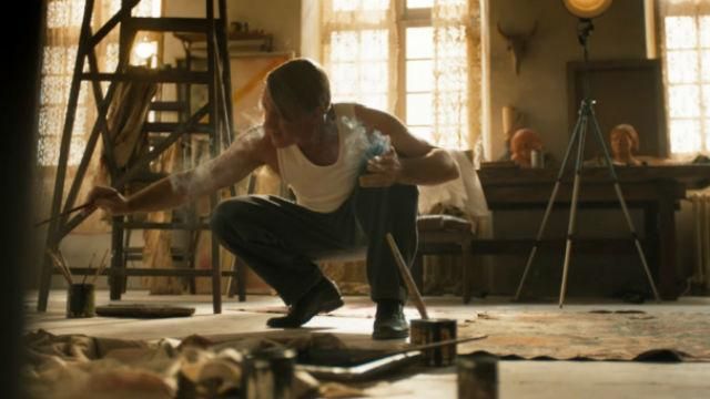 Голлівудський красунчик змінився до невпізнання, щоб зіграти Пікассо Голлівудський красунчик змінився до невпізнання, щоб зіграти Пікассо