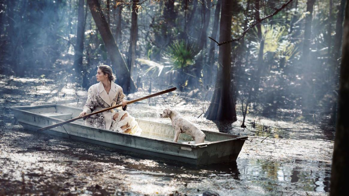 "Ангел" Victoria's Secret позировала для Vogue со своей семьей: невероятной красоты фото