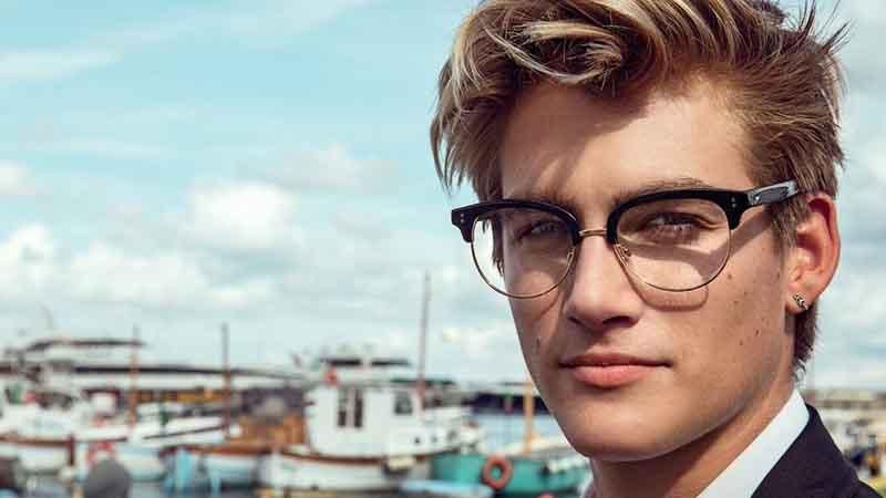 Юного сина Сінді Кроуфорд підловили за поцілунком із моделлю: фото Юного сина Сінді Кроуфорд підловили за поцілунком із моделлю: фото