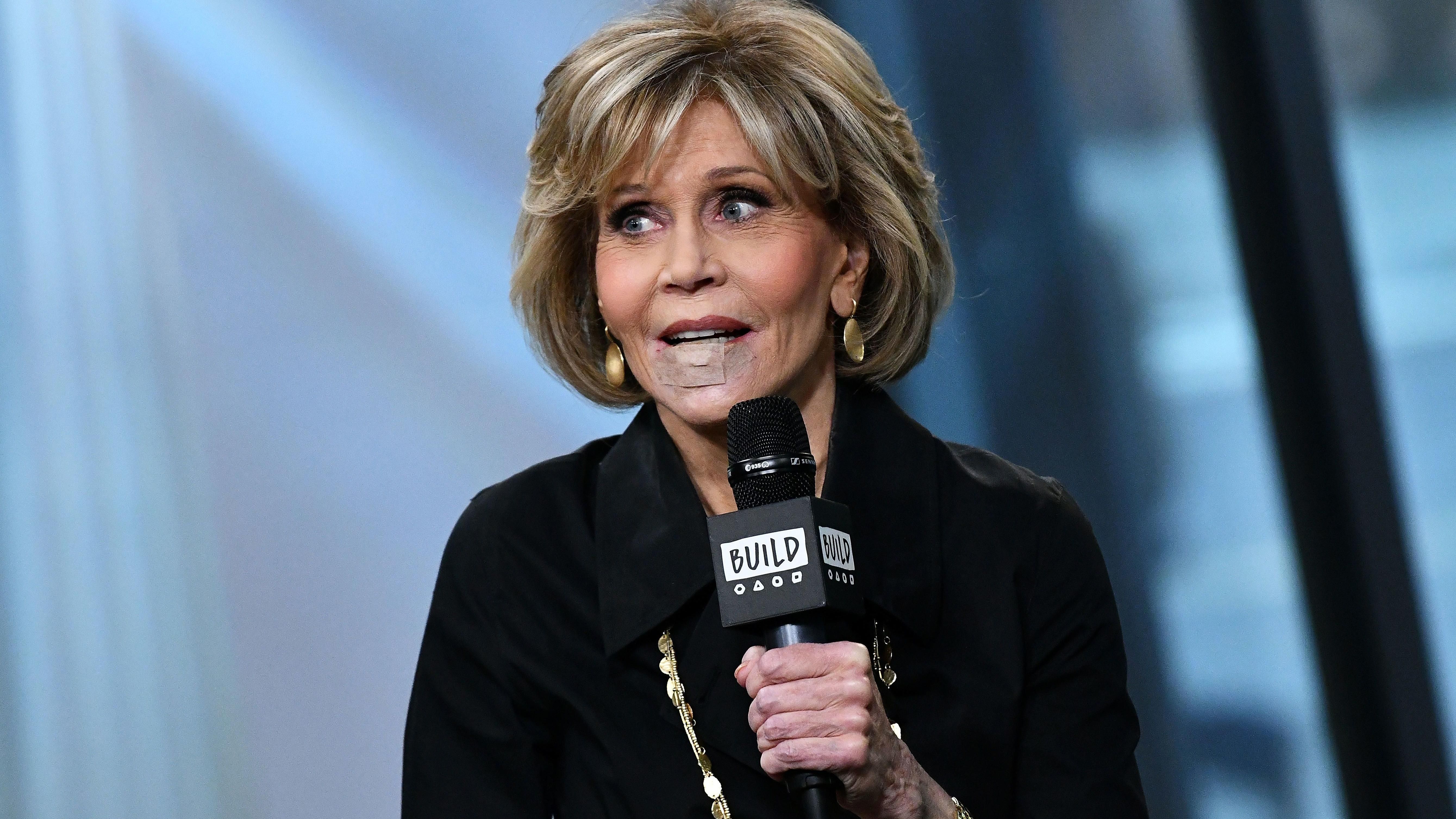 Актриса Джейн Фонда удалила раковую опухоль на лице: появилось фото Актриса Джейн Фонда удалила раковую опухоль на лице: появилось фото