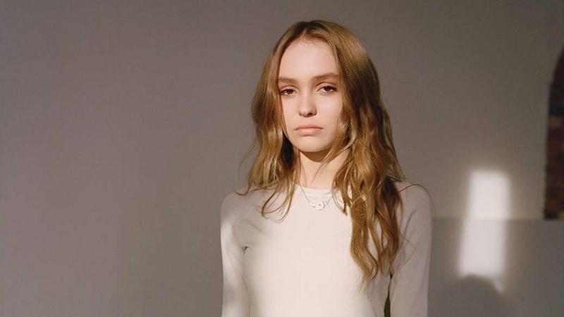 18-летняя дочь Джонни Деппа обнажилась в смелой съемке: фото 18-летняя дочь Джонни Деппа обнажилась в смелой съемке: фото