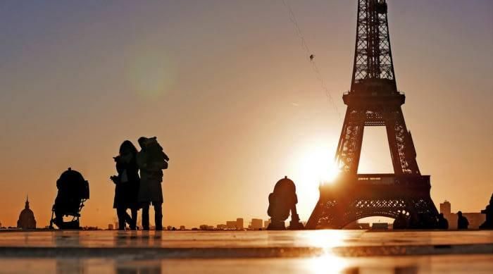 Фотограф поместил героев "Звездных войн" на улицы Парижа: удивительные фото Фотограф поместил героев "Звездных войн" на улицы Парижа: удивительные фото