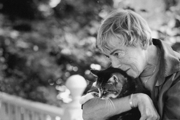 Урсула Ле Гуин умерла - известная писательница Америки