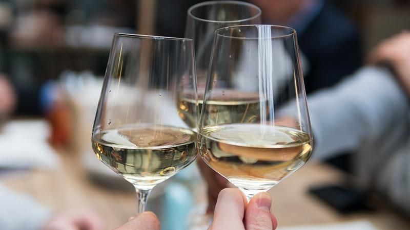Как правильно сочетать вино и пищу