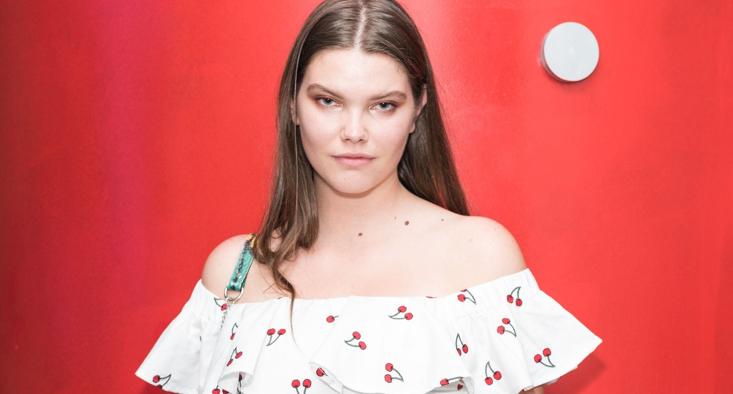 Пишнотіла модель Playboy опублікувала в мережі нове голе фото (18+) Пишнотіла модель Playboy опублікувала в мережі нове голе фото (18+)