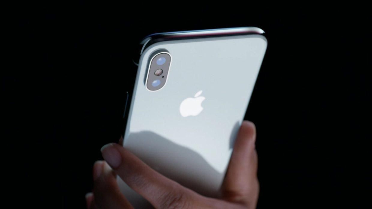 Apple сократит вдвое производство iPhone X: известна причина Apple сократит вдвое производство iPhone X: известна причина