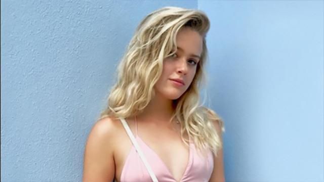 Дочь Риз Уизерспун снялась в романтической фотосессии Дочь Риз Уизерспун снялась в романтической фотосессии