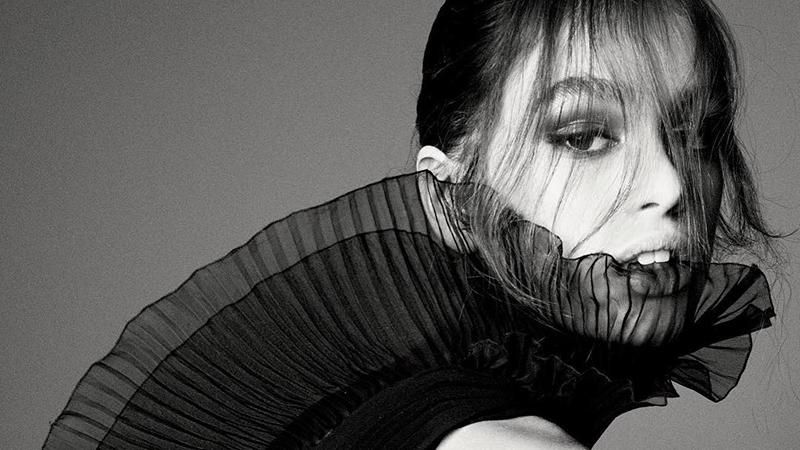 Кайя Гербер снялась с котиком для Vogue: фото Кайя Гербер снялась с котиком для Vogue: фото