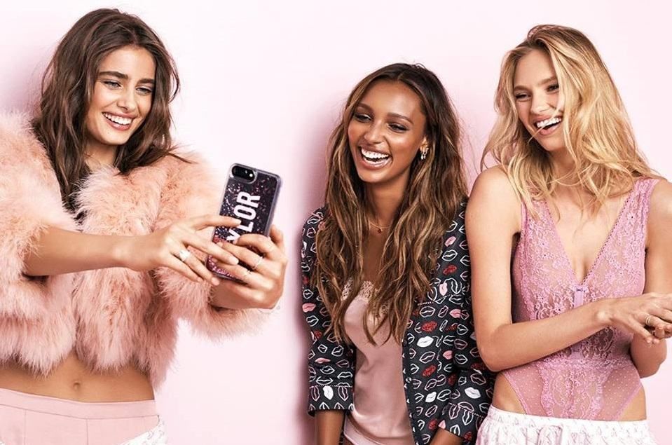 Соблазнительные "ангелы" Victoria's Secret показали новую коллекцию белья: фото Соблазнительные "ангелы" Victoria's Secret показали новую коллекцию белья: фото