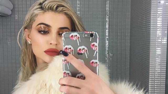 Кайлі Дженнер сфотографували вперше після народження дитини Кайлі Дженнер сфотографували вперше після народження дитини