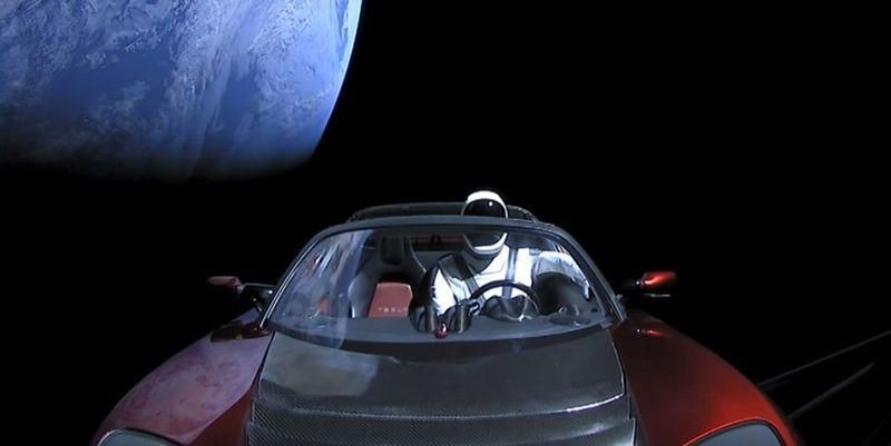 Маск спрятал на Tesla Roadster секретный груз: известны детали