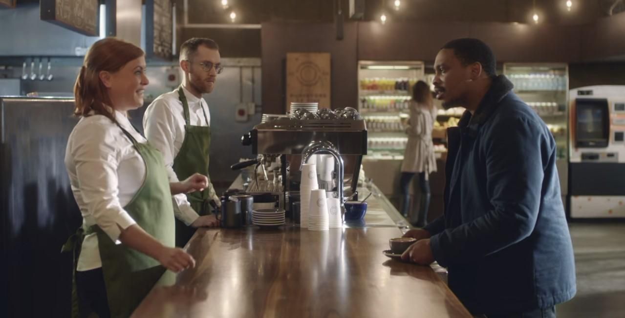 МакДональдс зняв іронічну рекламу про сучасні кав’ярні: відео