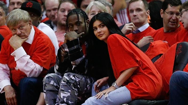 Тревіс Скотт опублікував перше спільне фото з Кайлі Дженнер після народження донечки Тревіс Скотт опублікував перше спільне фото з Кайлі Дженнер після народження донечки