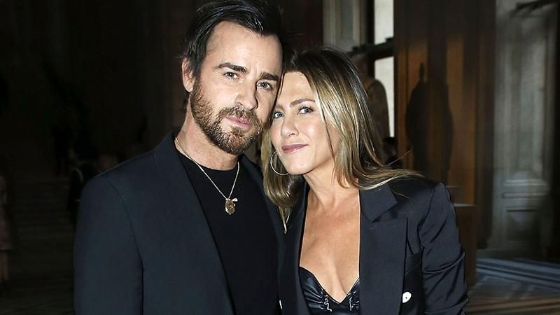 СМИ предполагают, что Дженнифер Энистон и Джастин Теру не были женаты официально СМИ предполагают, что Дженнифер Энистон и Джастин Теру не были женаты официально