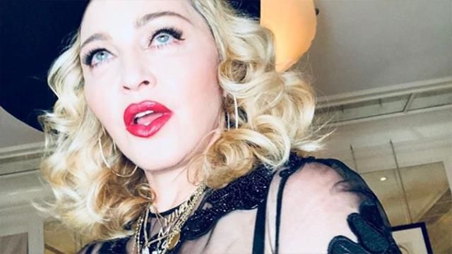 59-летняя Мадонна поразила поклонников голым селфи: фото