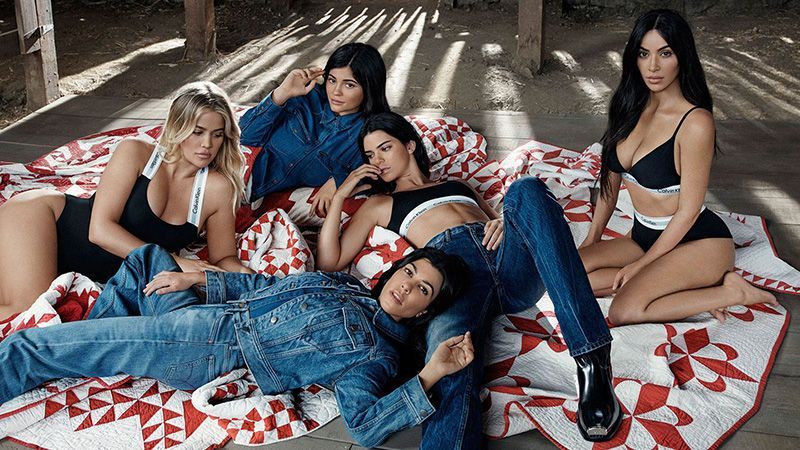 Plus-size модели скопировали снимок сестер Кардашян-Дженнер: фото Plus-size модели скопировали снимок сестер Кардашян-Дженнер: фото