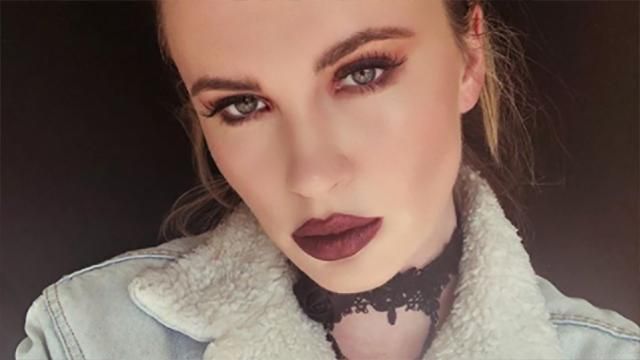 Українка влаштувала сексуальну фотосесію для доньки Кім Бесінджер: фото Українка влаштувала сексуальну фотосесію для доньки Кім Бесінджер: фото