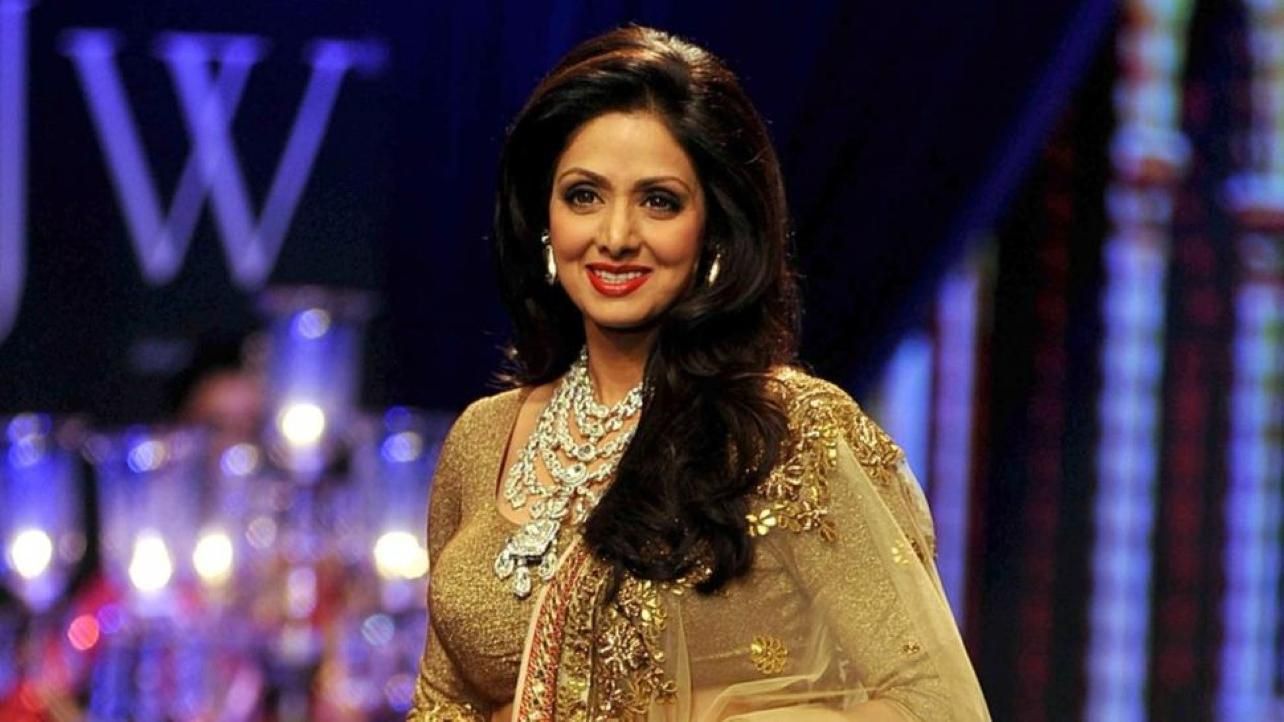 У поліції оприлюднили неочікувану причину смерті улюблениці СРСР Шрідеві У поліції оприлюднили неочікувану причину смерті улюблениці СРСР Шрідеві