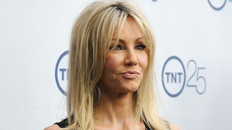 Звезда "Района Мелроуз" Хизер Локлир попала за решетку за избиение своего партнера Звезда "Района Мелроуз" Хизер Локлир попала за решетку за избиение своего партнера