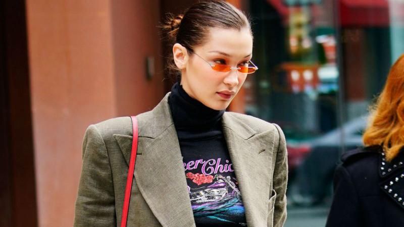 Белла Хадід зачарувала стильним образом, поєднавши три модні тренди року Белла Хадід зачарувала стильним образом, поєднавши три модні тренди року