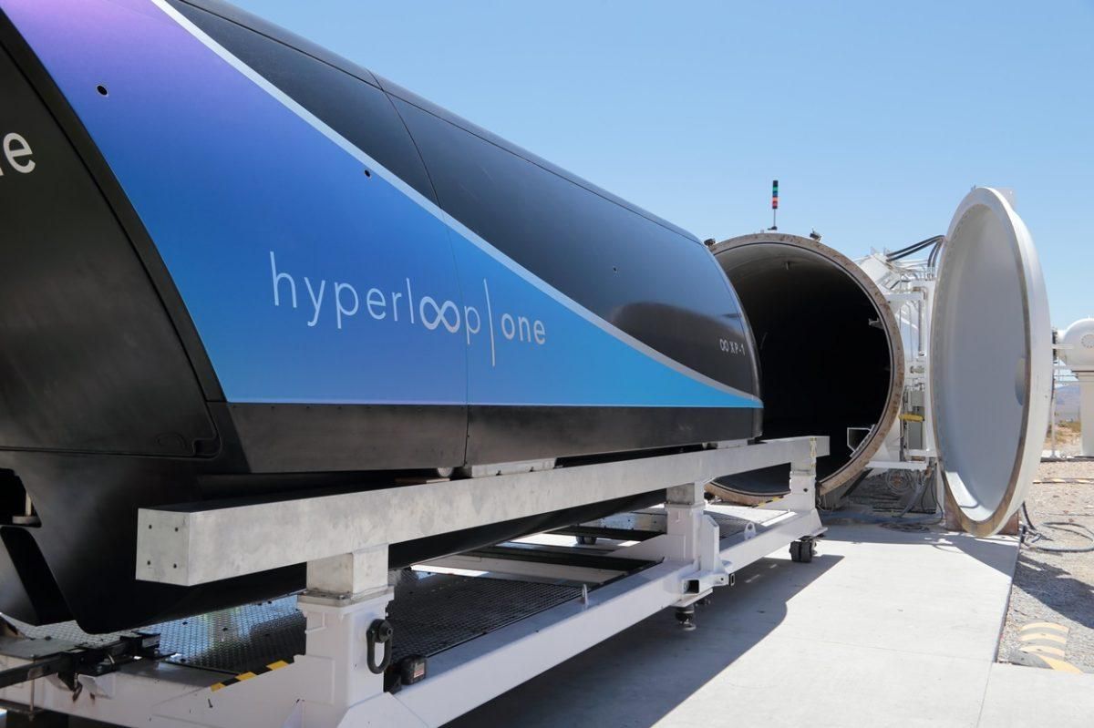 Капсулу Hyperloop вперше показали зсередини: футуристичні знімки Капсулу Hyperloop вперше показали зсередини: футуристичні знімки