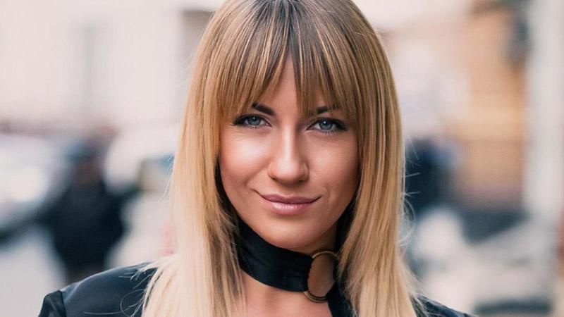 Леся Нікітюк показала стрункі ноги у дизайнерській сукні: фото Леся Нікітюк показала стрункі ноги у дизайнерській сукні: фото