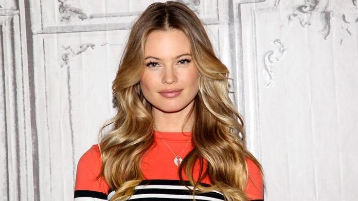 Модель Бехаті Прінслу показала свою фігуру після пологів: фото, відео Модель Бехаті Прінслу показала свою фігуру після пологів: фото, відео