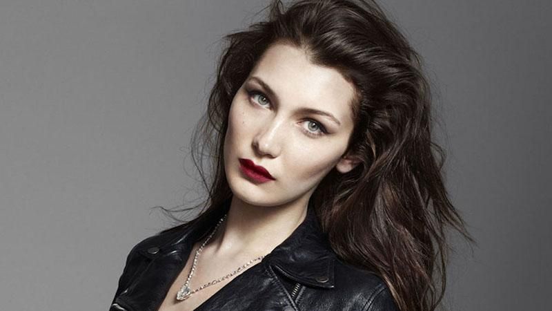 Известная модель Белла Хадид поразила стильным образом: фото Известная модель Белла Хадид поразила стильным образом: фото