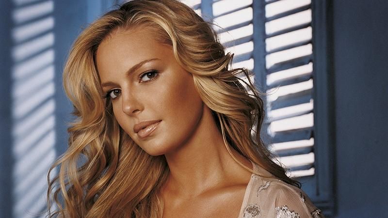 Акторка Кетрін Хейгл похизувалась стрункою фігурою після появи 3 дитини: фото Акторка Кетрін Хейгл похизувалась стрункою фігурою після появи 3 дитини: фото