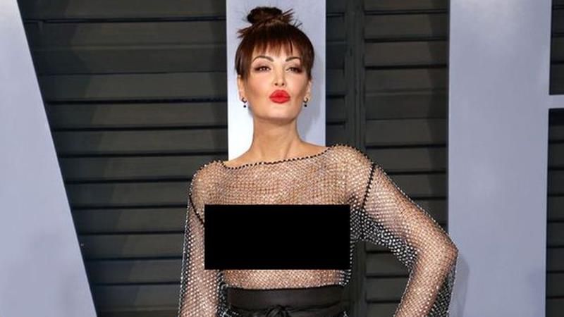 Албанская певица пришла на вечеринку в "голом" платье от украинского дизайнера