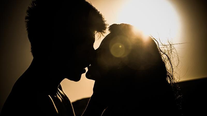 Кто больше жалеет о сексе на одну ночь – женщины или мужчины: исследование
