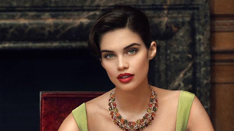 Модель Сара Сампайо зачарувала вишуканою фотосесією: розкішні фото Модель Сара Сампайо зачарувала вишуканою фотосесією: розкішні фото