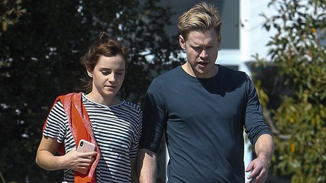 Эмму Уотсон сфотографировали на романтической прогулке с новым парнем