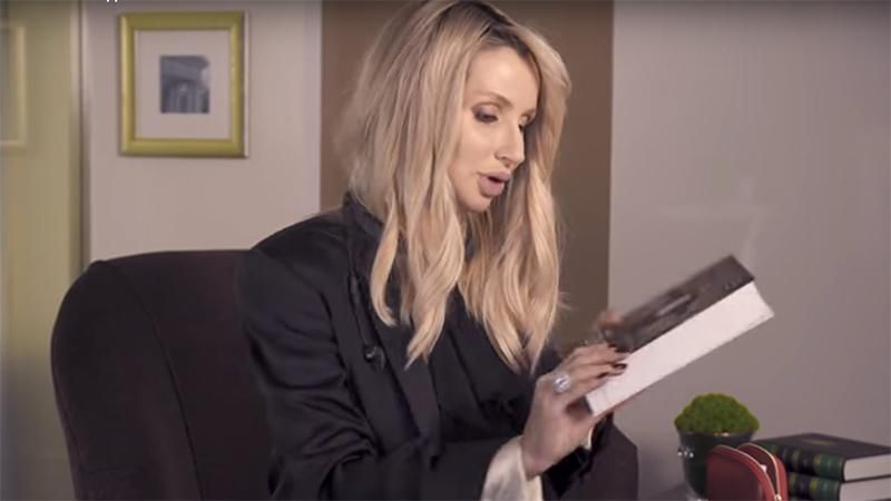 Світлана Лобода показала російському глянцю, що носить у сумці: відео Світлана Лобода показала російському глянцю, що носить у сумці: відео