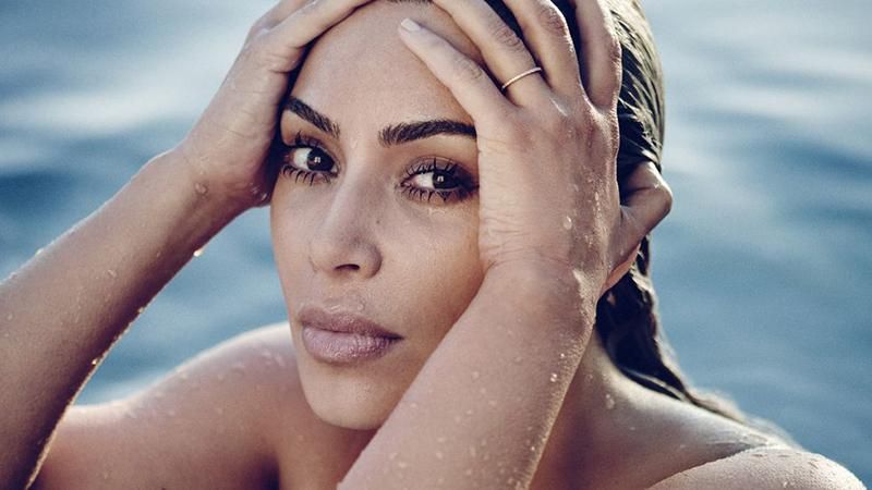 Кім Кардашян показала сексуальну фігуру у зйомці для Elle: фото Кім Кардашян показала сексуальну фігуру у зйомці для Elle: фото