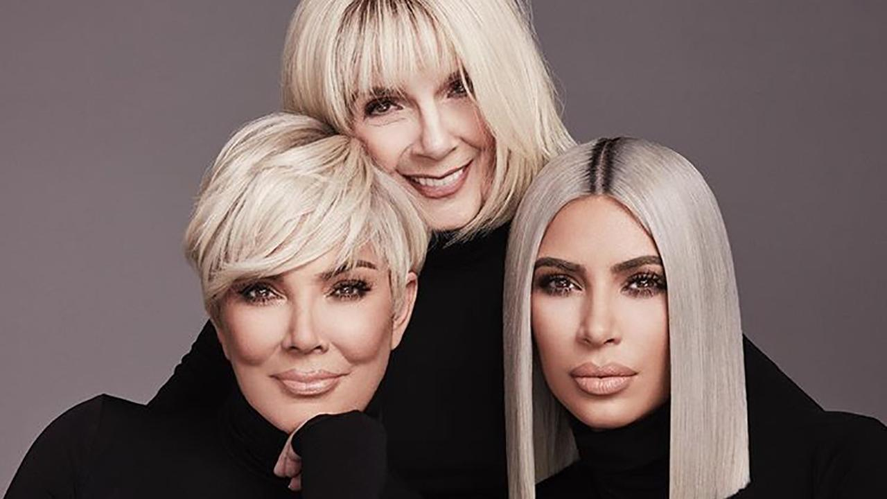 В кампейне косметики Ким Кардашян приняли участие ее мама и бабушка: стильные фото