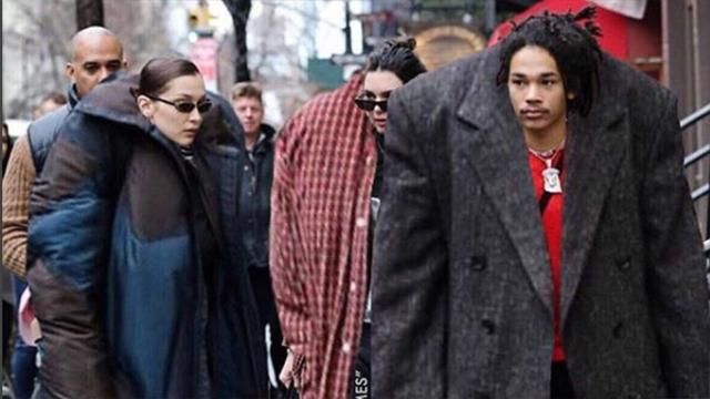 16-річна блогерка одягає зірок у гігантські пуховики: фото 16-річна блогерка одягає зірок у гігантські пуховики: фото