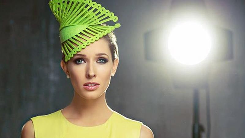 Телеведуча Катя Осадча похизувалась яскравим фото з ексклюзивним авто Телеведуча Катя Осадча похизувалась яскравим фото з ексклюзивним авто