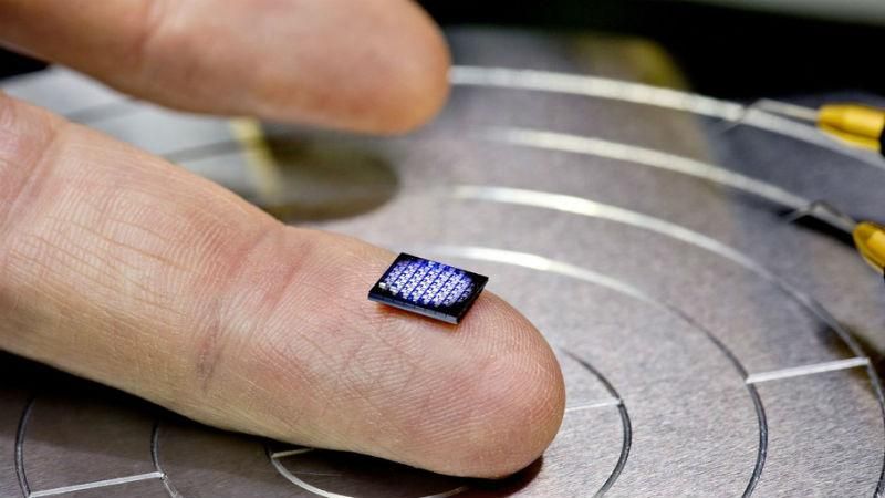 Американцы создали "самый маленький в мире компьютер": фото