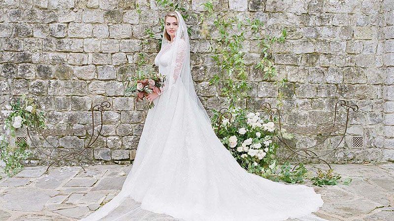 Модель Кейт Аптон похизувалась неймовірними знімками свого весілля