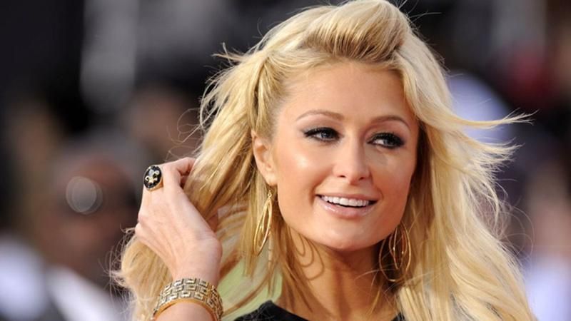 Пэрис Хилтон потеряла кольцо за 2 миллиона долларов: детали инцидента Пэрис Хилтон потеряла кольцо за 2 миллиона долларов: детали инцидента