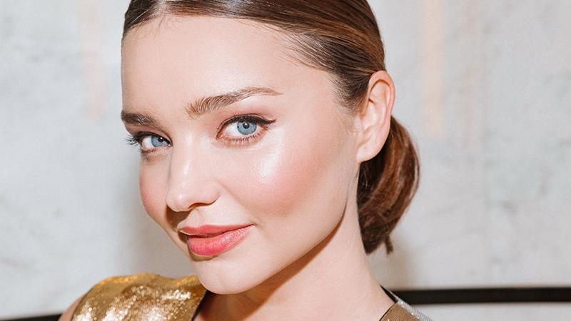 Вагітна Міранда Керр прогулялася у дуже короткій сукні: фото Вагітна Міранда Керр прогулялася у дуже короткій сукні: фото