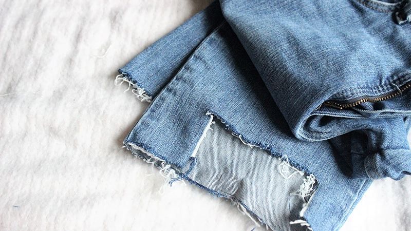 Як зробити стильні рвані джинси своїми руками: відео