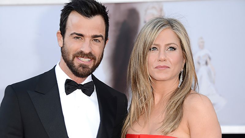 Дженіфер Еністон відреагувала на новий роман екс-чоловіка Джастіна Теру Дженіфер Еністон відреагувала на новий роман екс-чоловіка Джастіна Теру