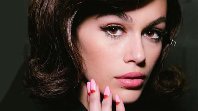 Кайя Гербер знялася у ніжній рекламі парфумів: фото і відео Кайя Гербер знялася у ніжній рекламі парфумів: фото і відео