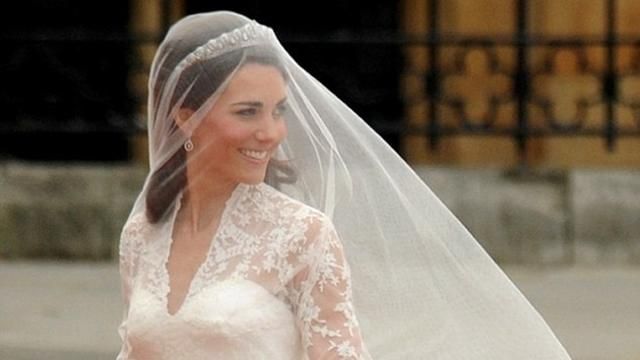 Весільну сукню, як у Кейт Міддлтон, можна купити у масмаркеті: фото Весільну сукню, як у Кейт Міддлтон, можна купити у масмаркеті: фото